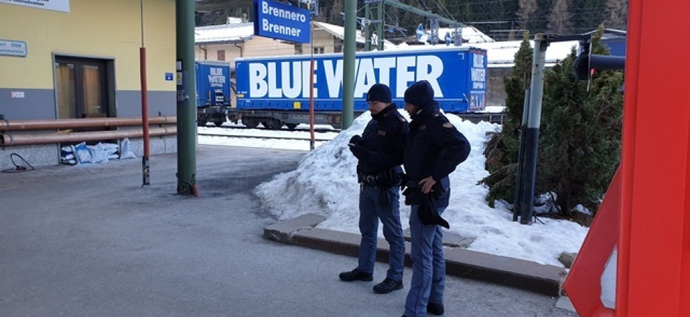 Ricercato per furti in abitazione tenta di entrare in Italia dal Brennero: arrestato un 27enne